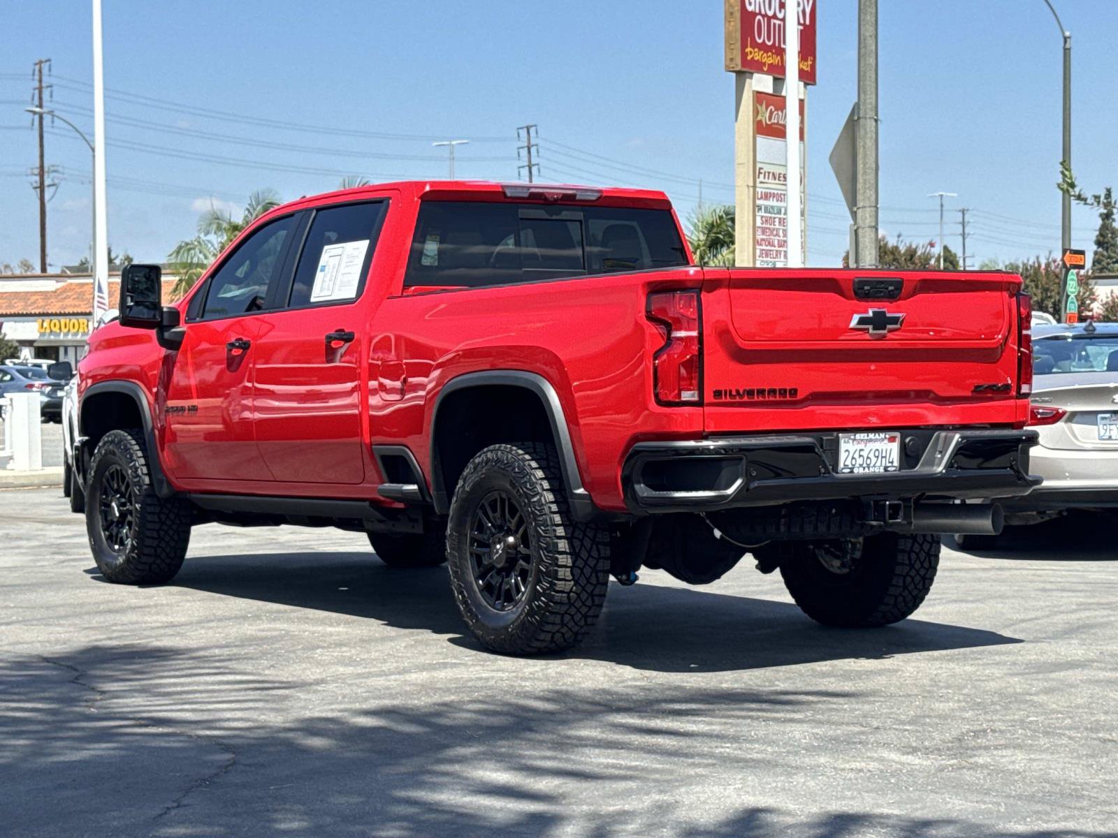 Used 2025 Chevrolet Silverado 2500 ZR2 w/ Technology Package AWD/4WD image 7