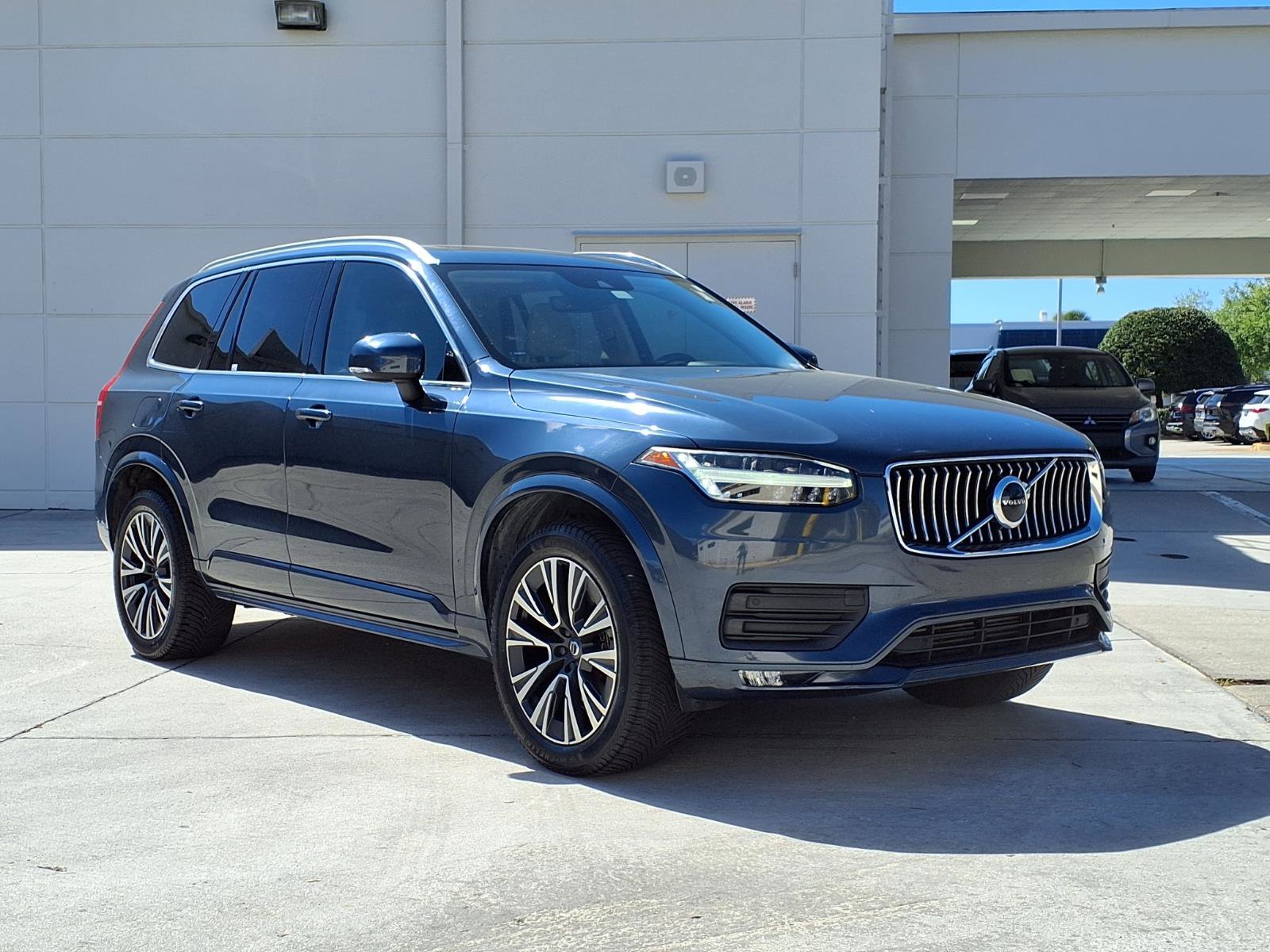Used 2020 Volvo XC90 T5 Momentum w/ Protection Package Premier image 5