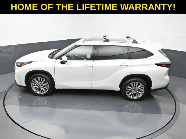 Used 2025 Toyota Highlander Platinum AWD/4WD image 55