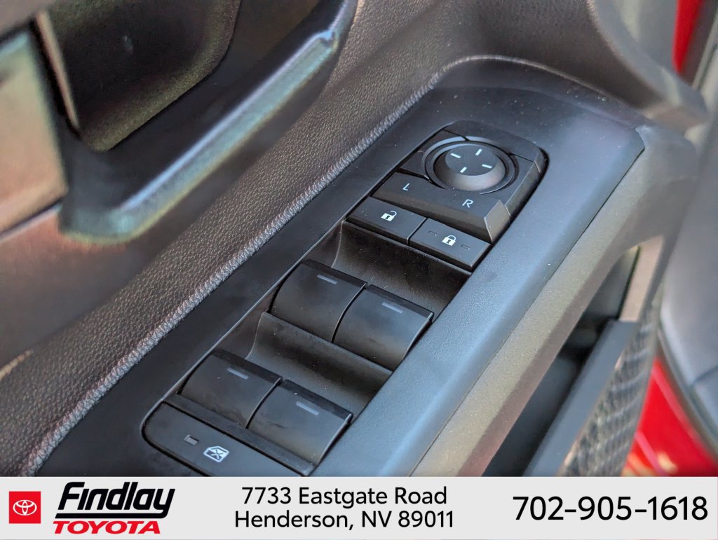 Certified 2025 Toyota Tacoma SR5 AWD/4WD image 18