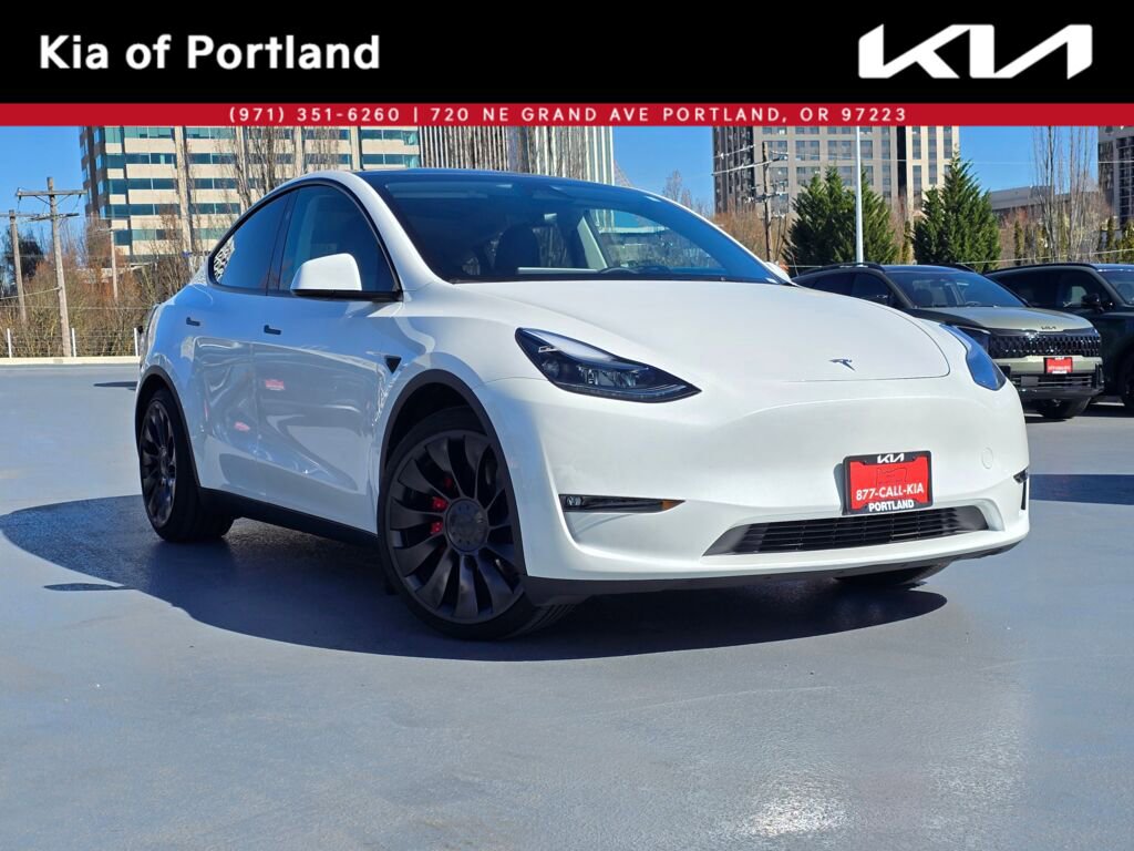 Used 2024 Tesla Model Y Performance AWD/4WD image 1