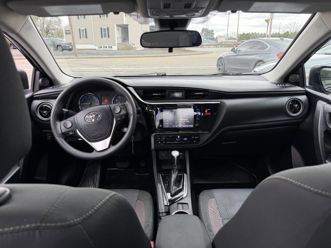 Used 2018 Toyota Corolla LE w/ LE Premium Package w/Moonroof FWD image 22