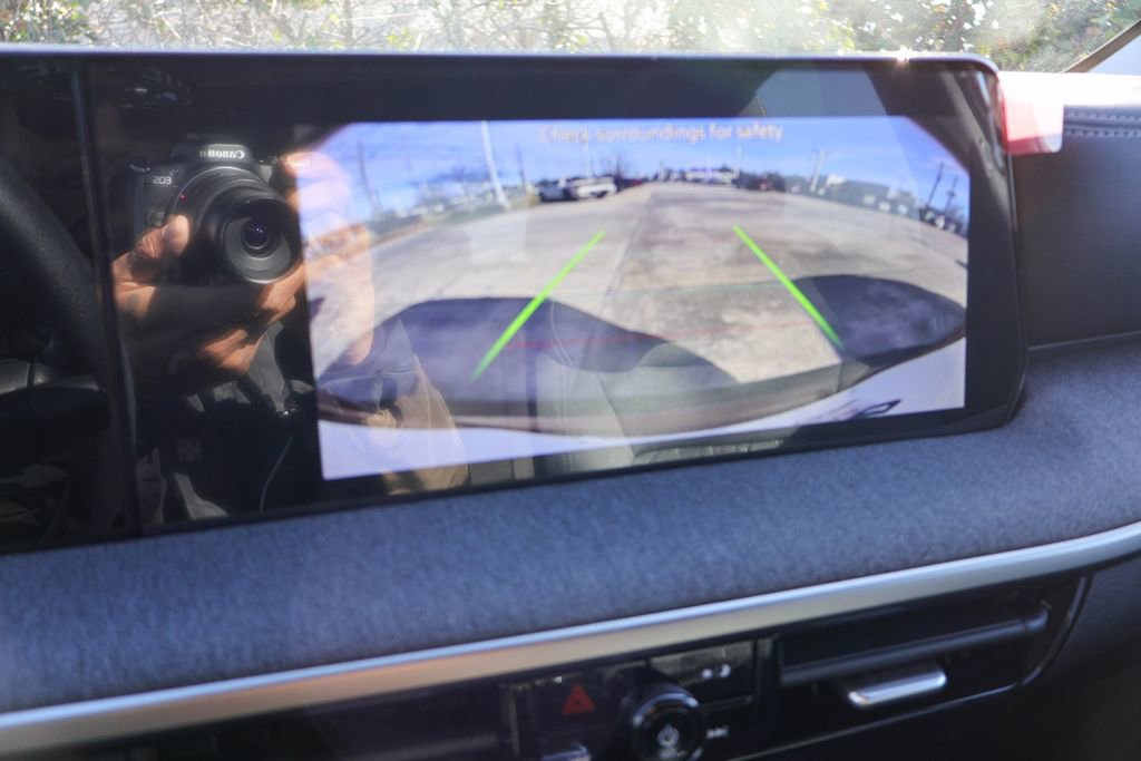 New 2026 Nissan Kicks SV image 4