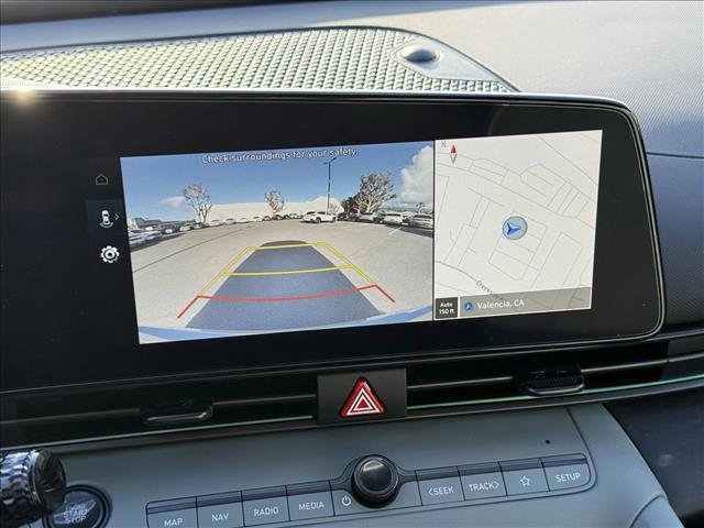 Certified 2025 Hyundai Elantra Limited image 12