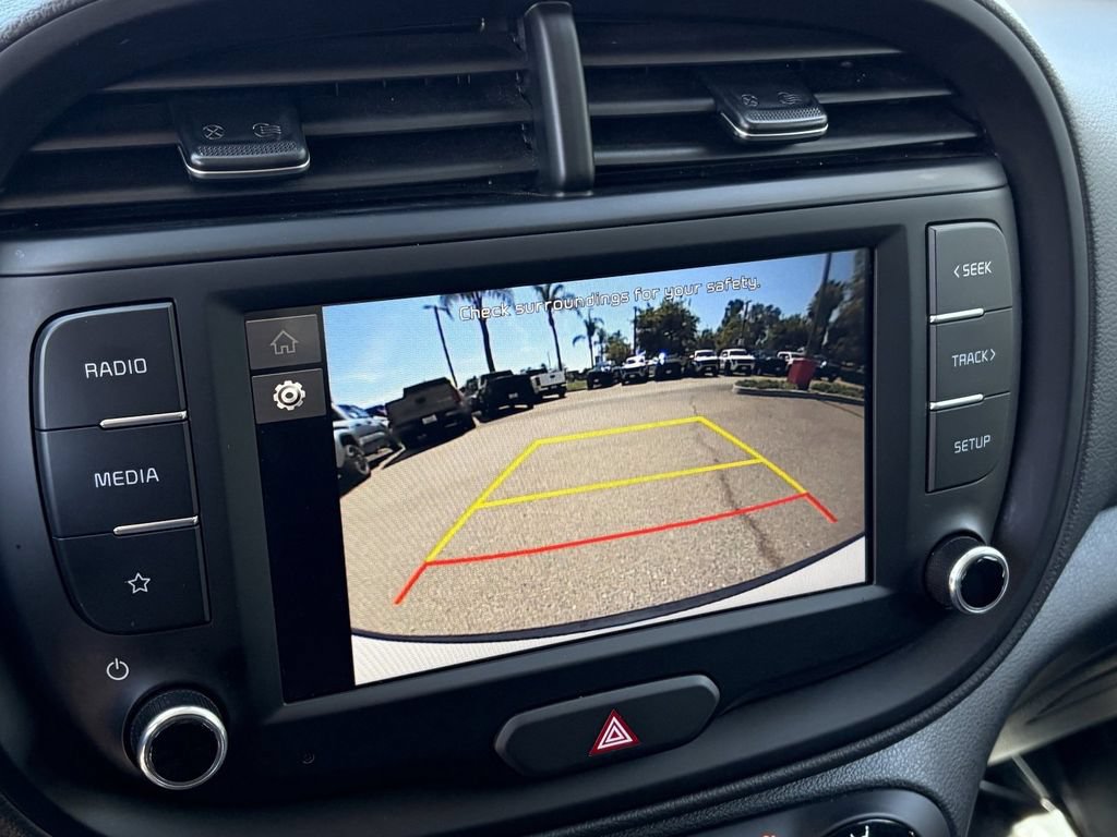 Used 2025 Kia Soul LX FWD image 30