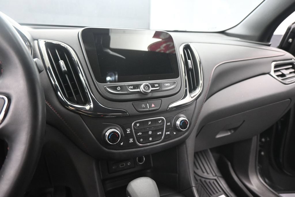 Used 2023 Chevrolet Equinox RS w/ RS Leather Package FWD image 15