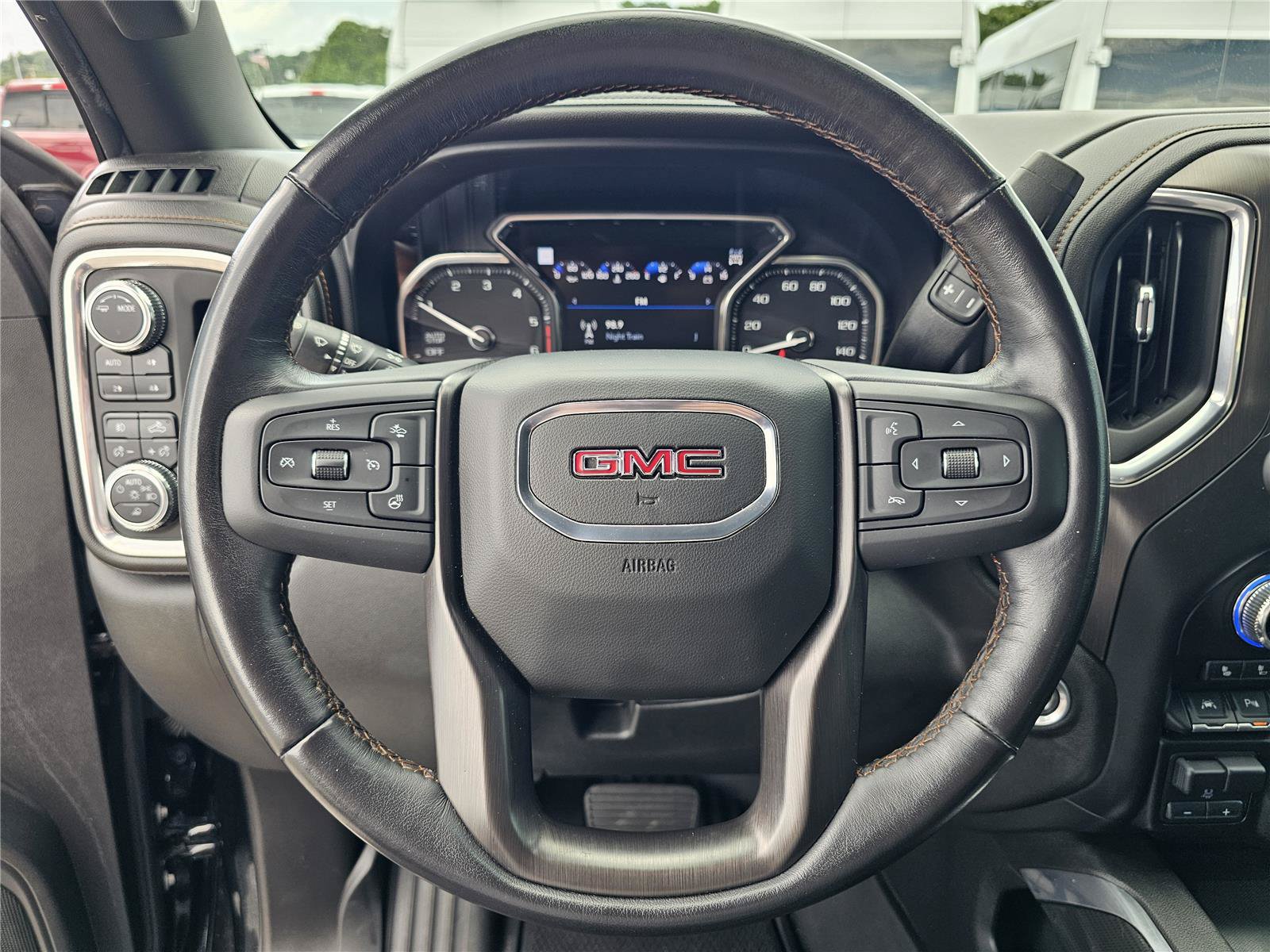 Used 2021 GMC Sierra 1500 AT4 w/ AT4 Value Package AWD/4WD image 22