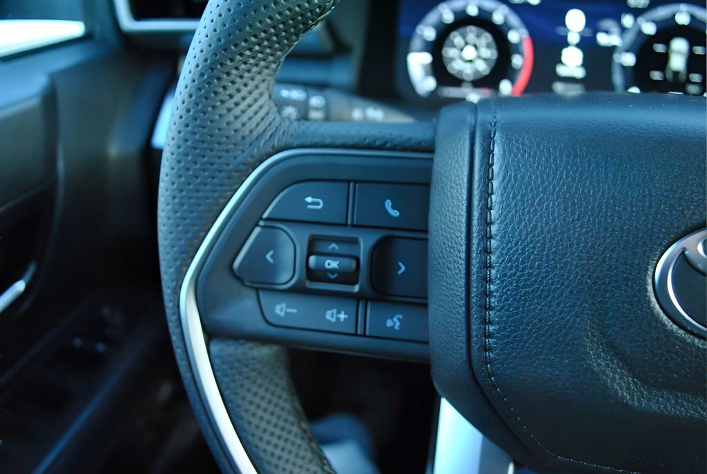 New 2025 Toyota Tacoma TRD Off-Road AWD/4WD image 10