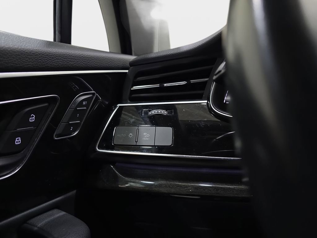 Used 2022 Audi Q7 3.0T Premium Plus AWD/4WD image 27