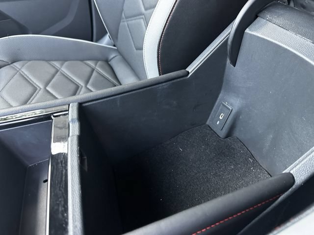 Used 2024 Volkswagen Atlas Peak Edition SE AWD/4WD image 26
