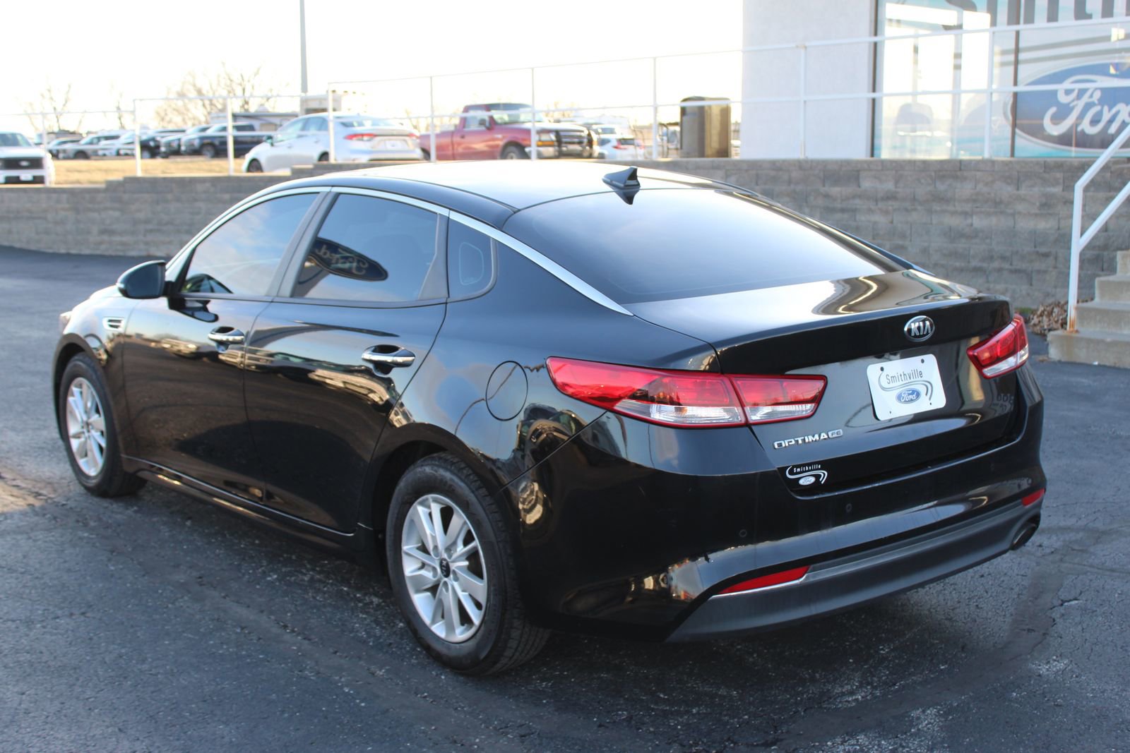 Used 2018 Kia Optima LX image 3