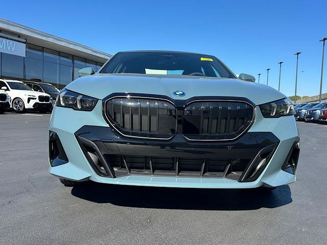 New 2027 BMW 550e xDrive w/ Executive Package AWD/4WD image 2