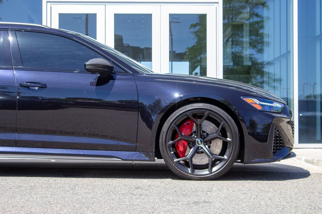 Used 2025 Audi RS 6 performance AWD/4WD image 5