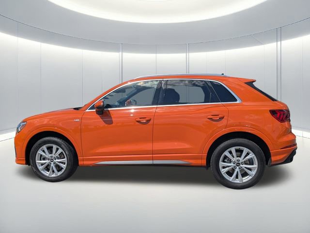 Used 2025 Audi Q3 2.0T Premium AWD/4WD image 2