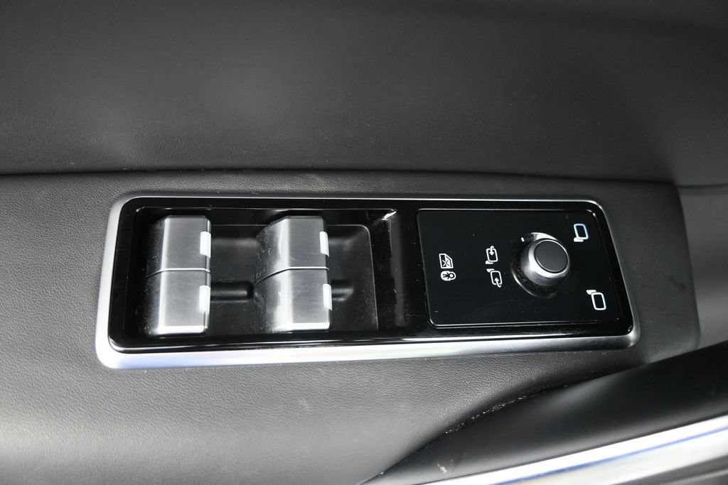 Certified 2024 Jaguar F-PACE R-Dynamic S AWD/4WD image 22