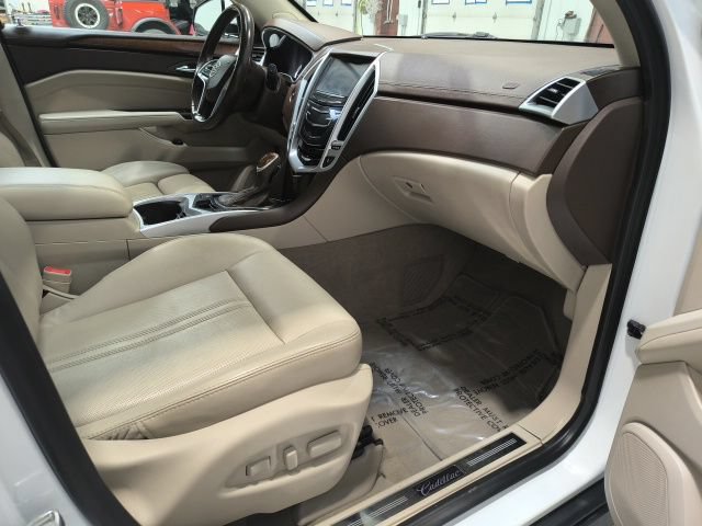 Used 2016 Cadillac SRX Luxury w/ Driver Awareness Package AWD/4WD image 23