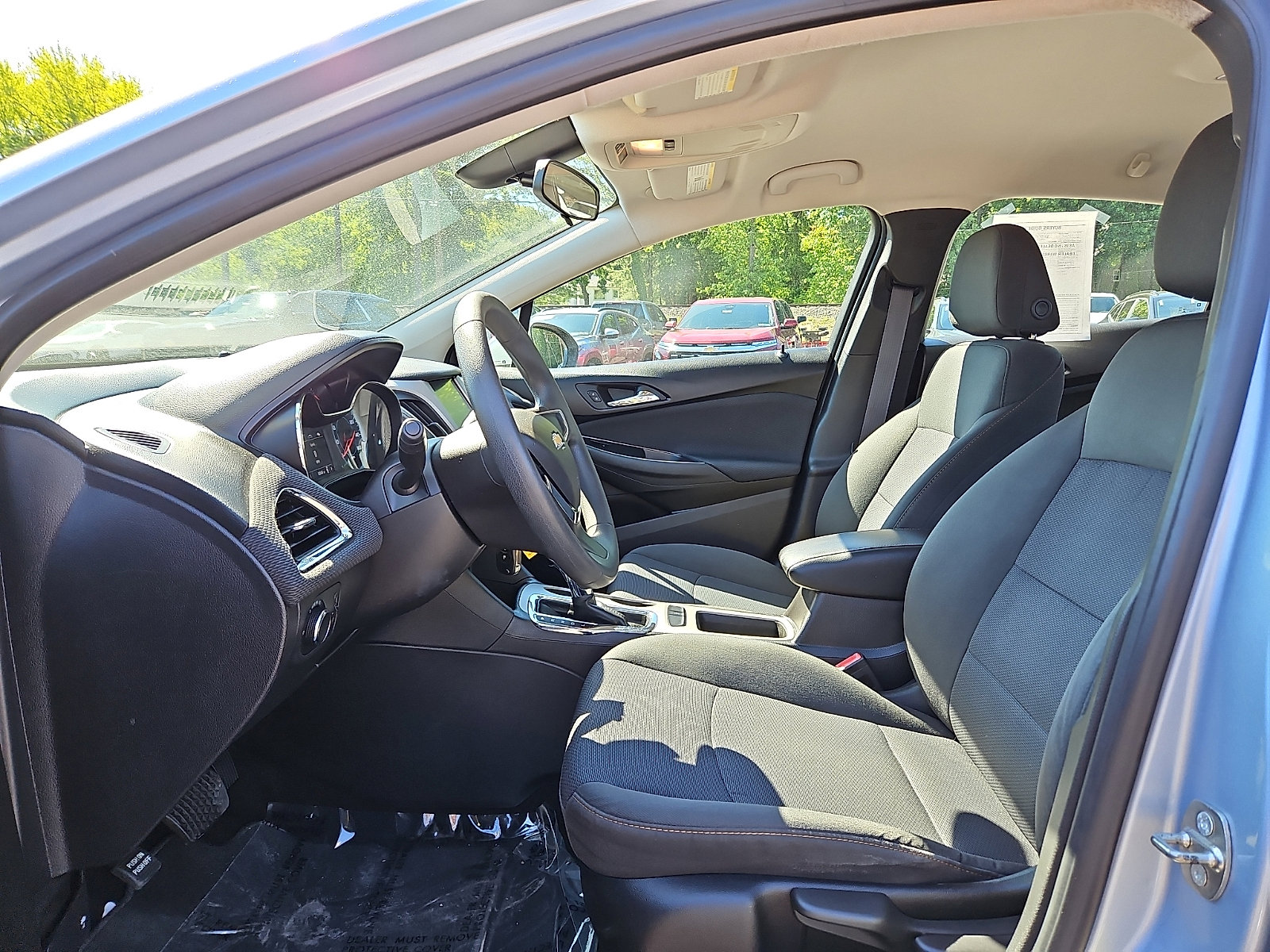 Used 2017 Chevrolet Cruze LS FWD image 13