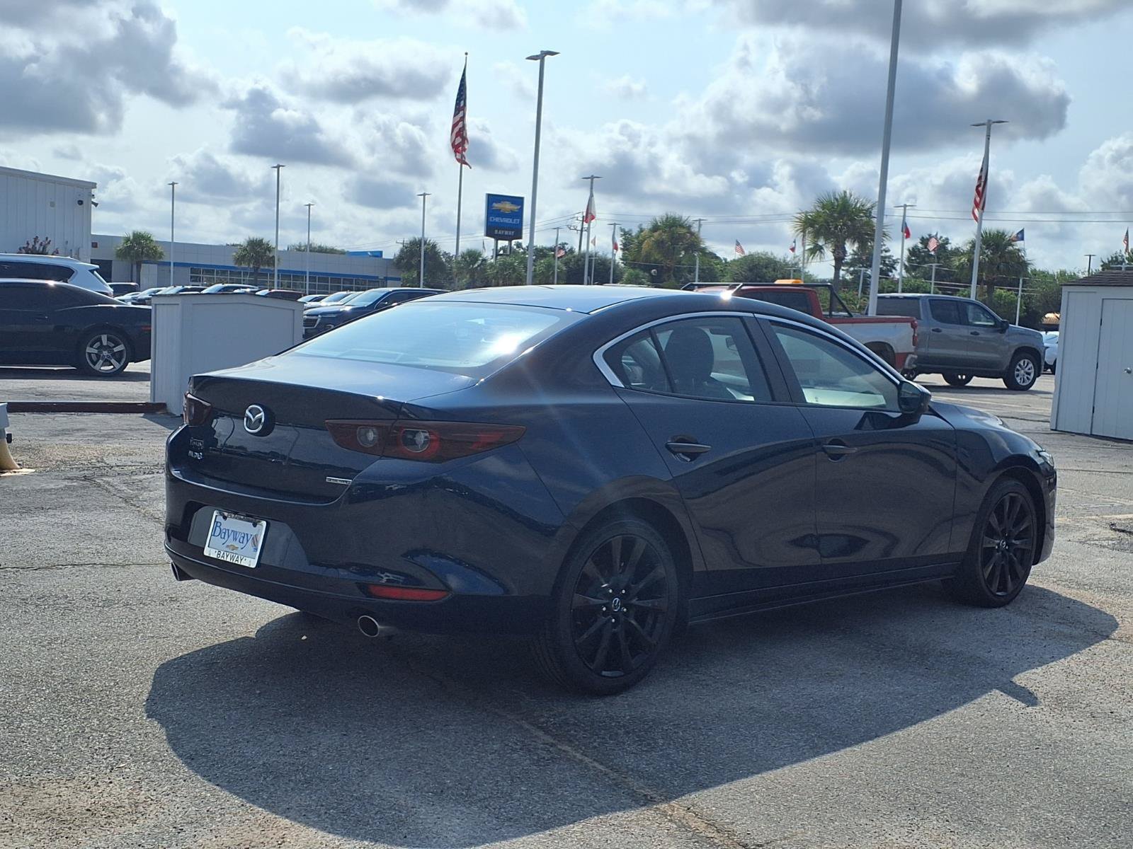 Used 2024 MAZDA MAZDA3 s FWD image 2