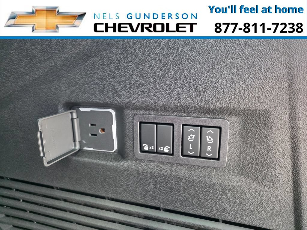 New 2026 Chevrolet Tahoe Premier w/ Sun And Tow Package AWD/4WD image 11