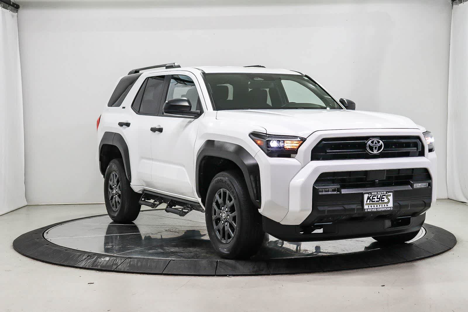 Used 2025 Toyota 4Runner SR5 RWD image 5