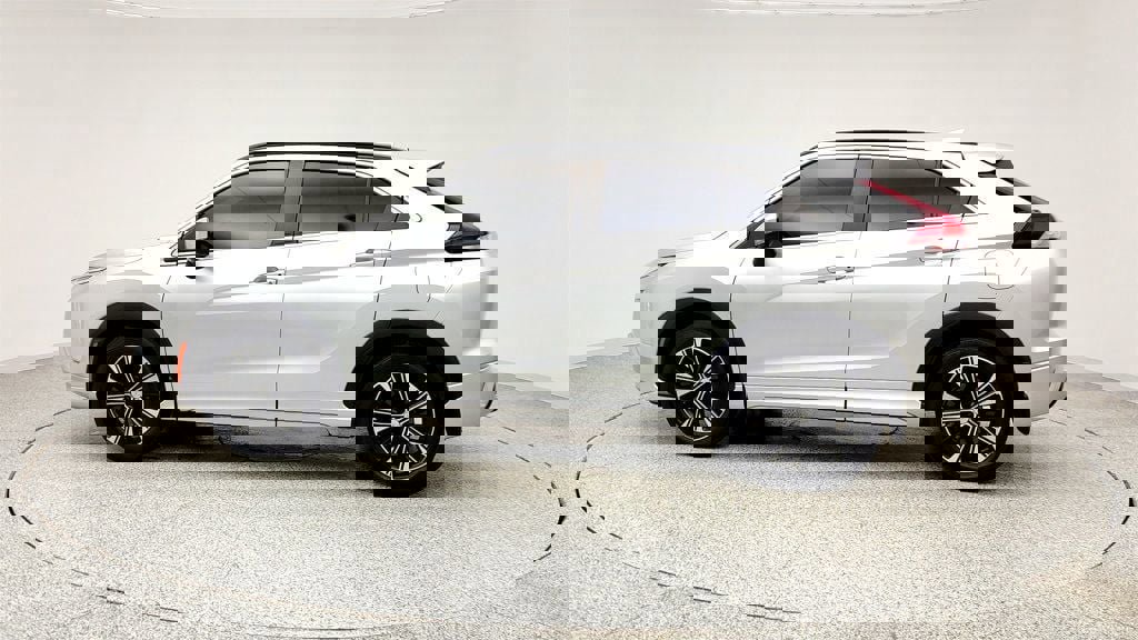 Used 2022 Mitsubishi Eclipse Cross SEL image 6