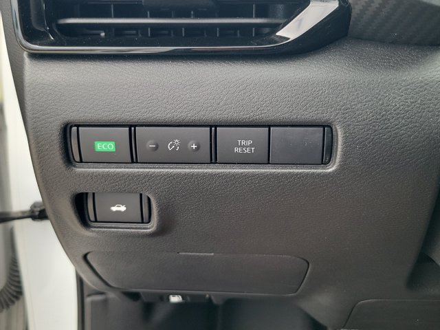 Certified 2022 Nissan Sentra SV FWD image 21