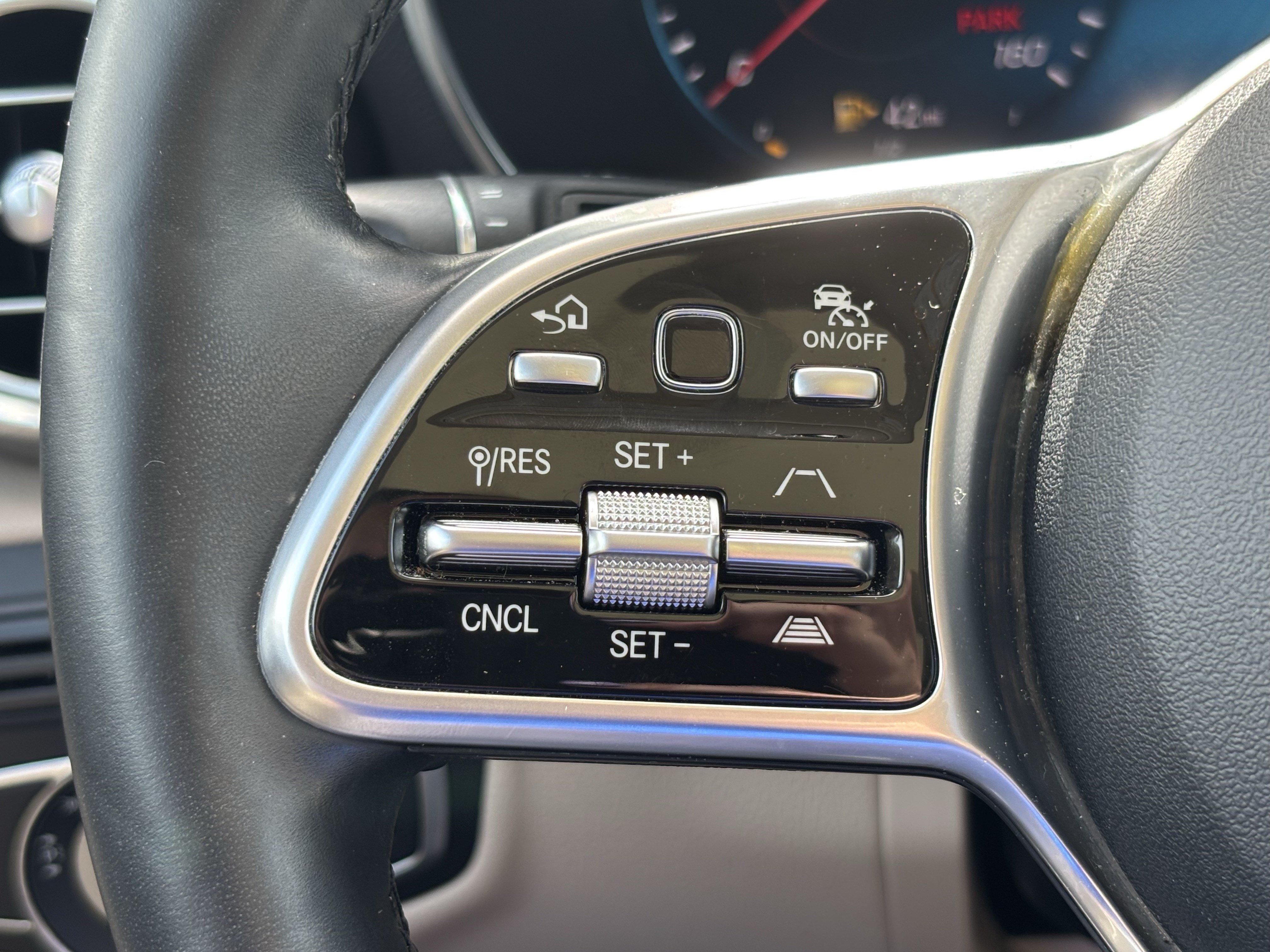 Used 2020 Mercedes-Benz GLC 300 4MATIC image 19