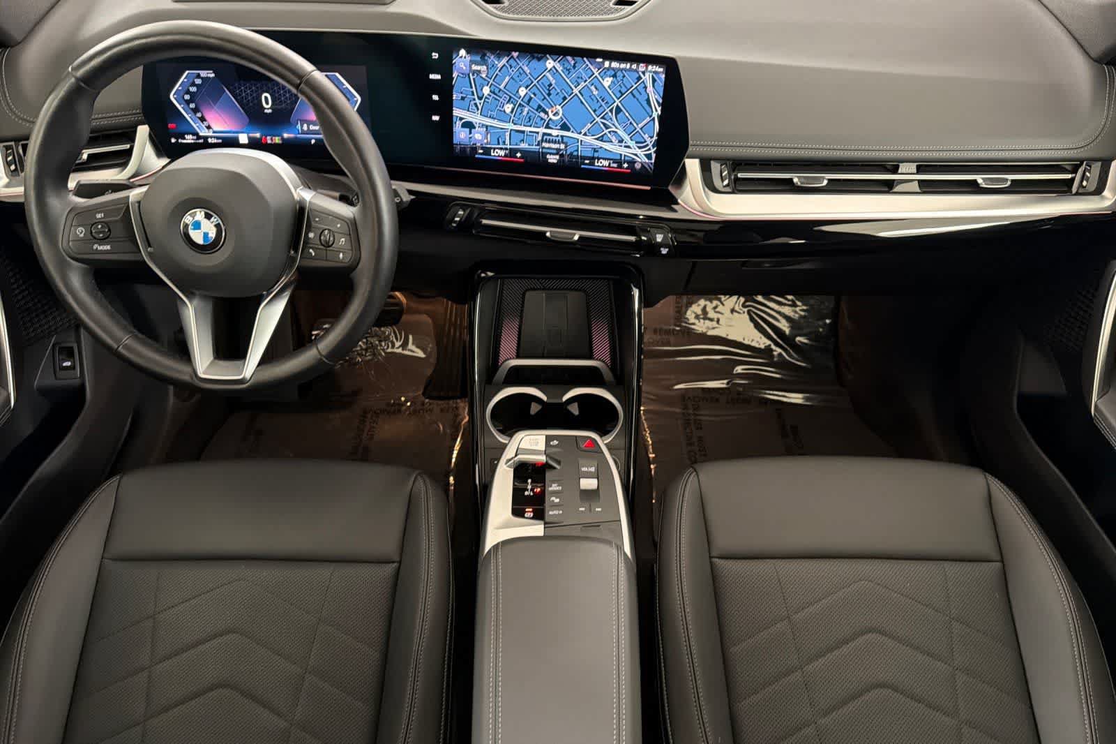 Used 2023 BMW X1 xDrive28i AWD/4WD image 3