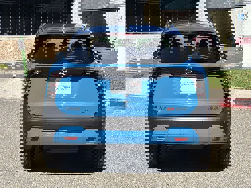 Used 2025 Nissan Kicks SR image 5