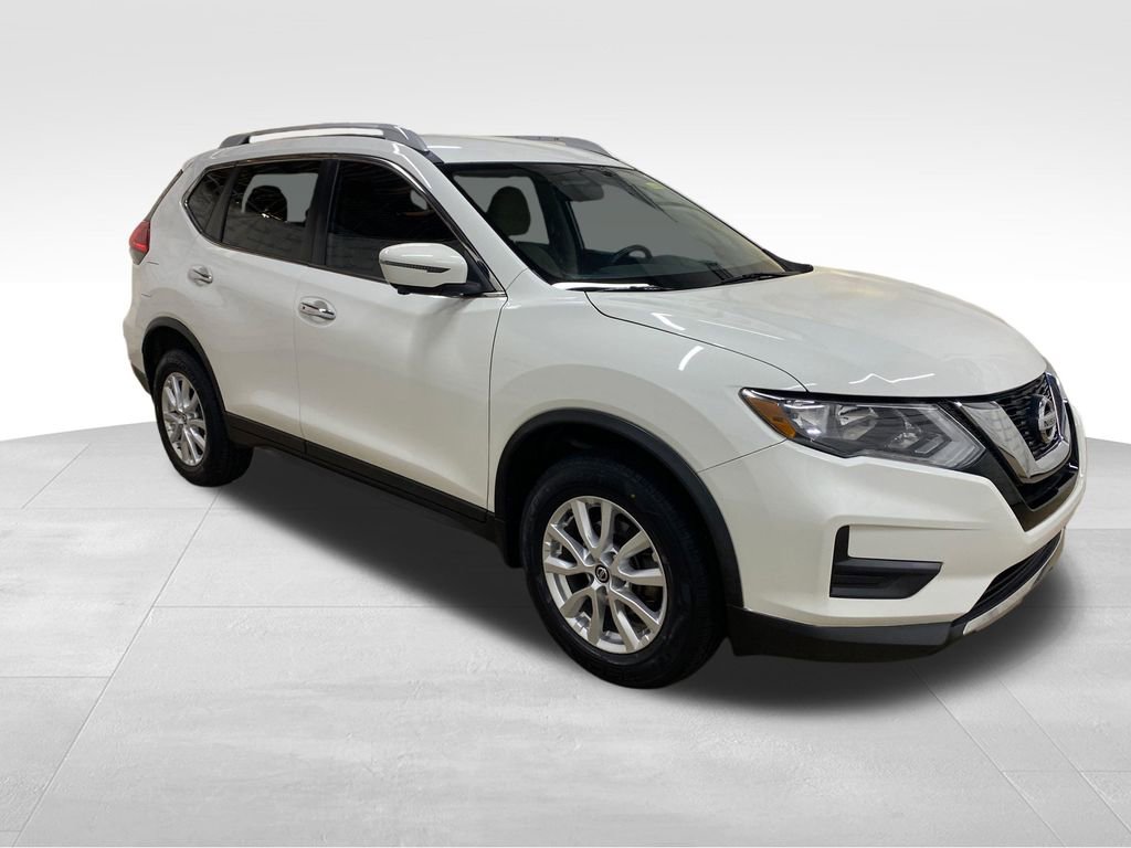 Used 2017 Nissan Rogue SV w/ SV Premium Package image 7