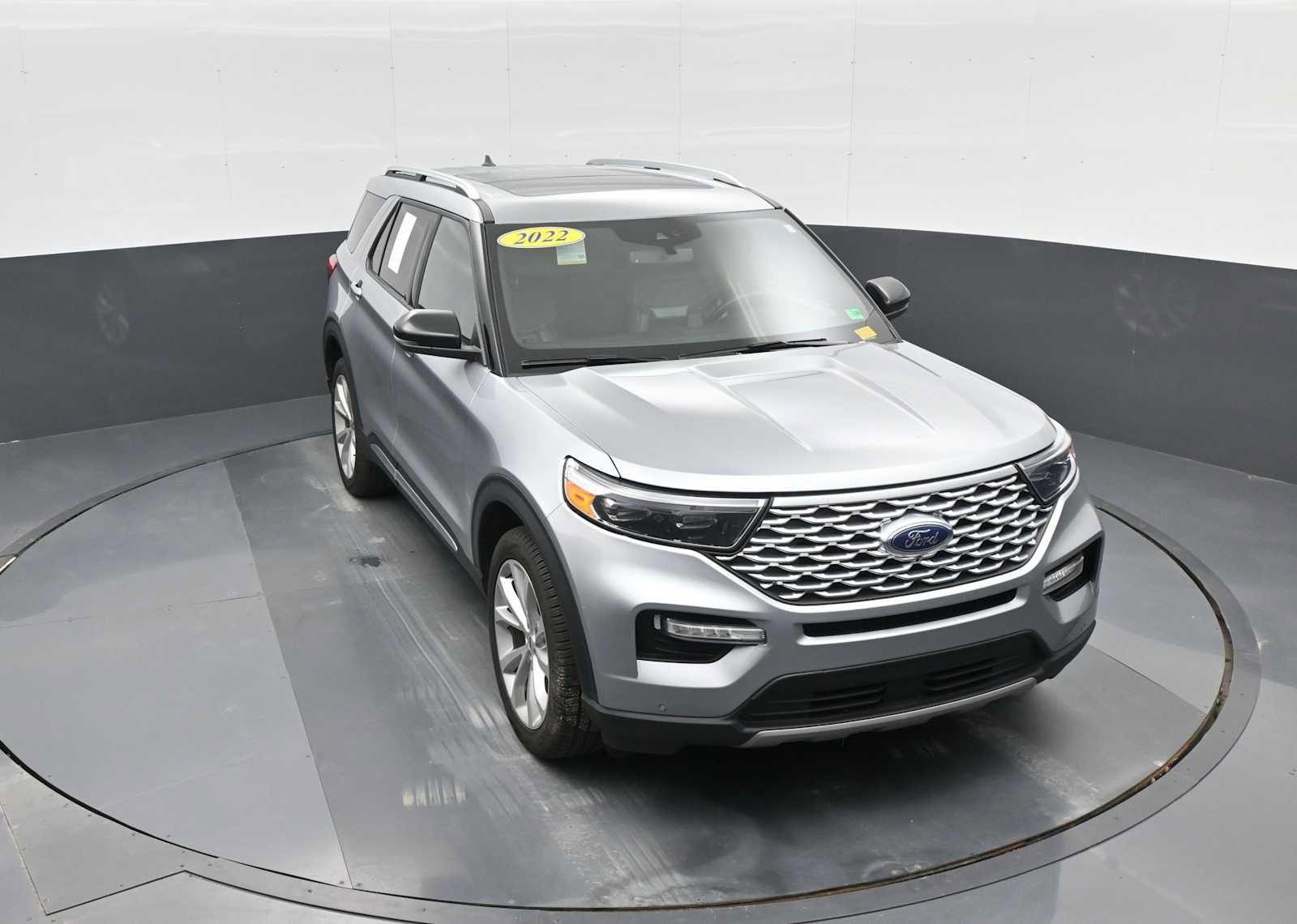 Used 2022 Ford Explorer Platinum w/ Technology Package image 25