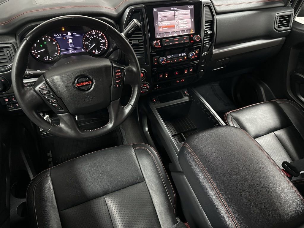 Used 2020 Nissan Titan PRO-4X w/ Pro-4x Convenience Package AWD/4WD image 14