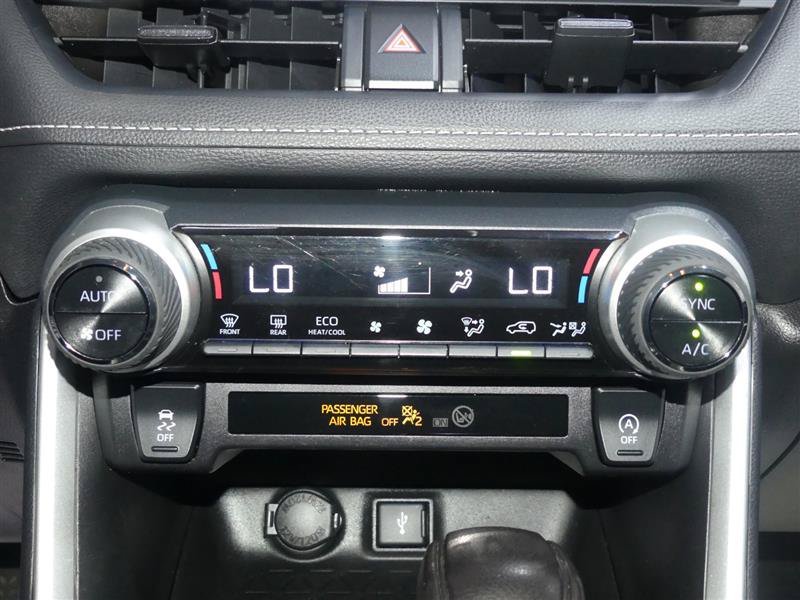 Used 2021 Toyota RAV4 XLE AWD/4WD image 38