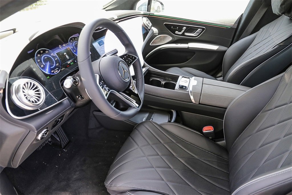 Used 2024 Mercedes-Benz EQS 580 4MATIC Sedan image 26