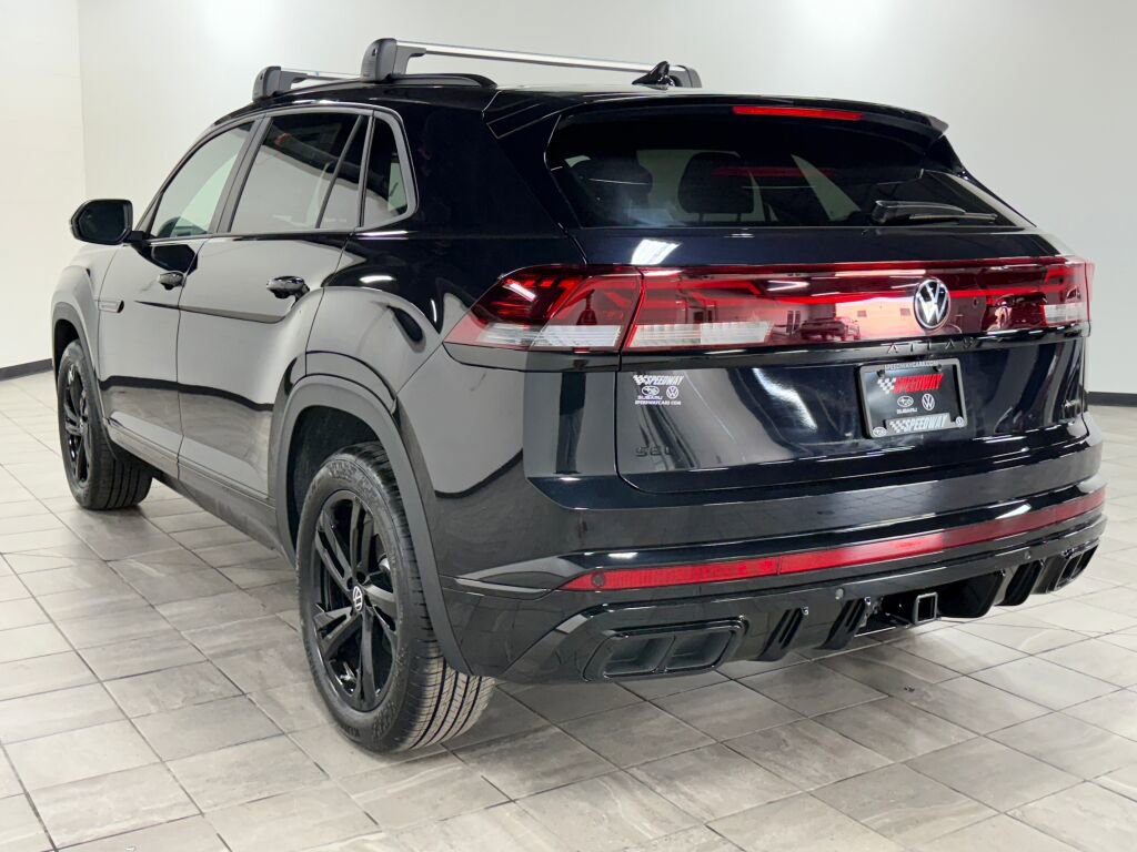 New 2026 Volkswagen Atlas Cross Sport SEL R-Line image 5