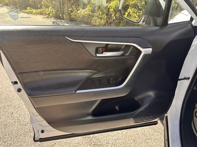 Used 2024 Toyota RAV4 XLE image 9