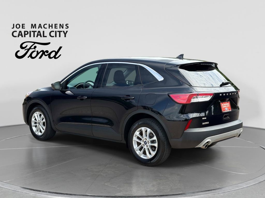Used 2022 Ford Escape SE w/ Cold Weather Package FWD image 7