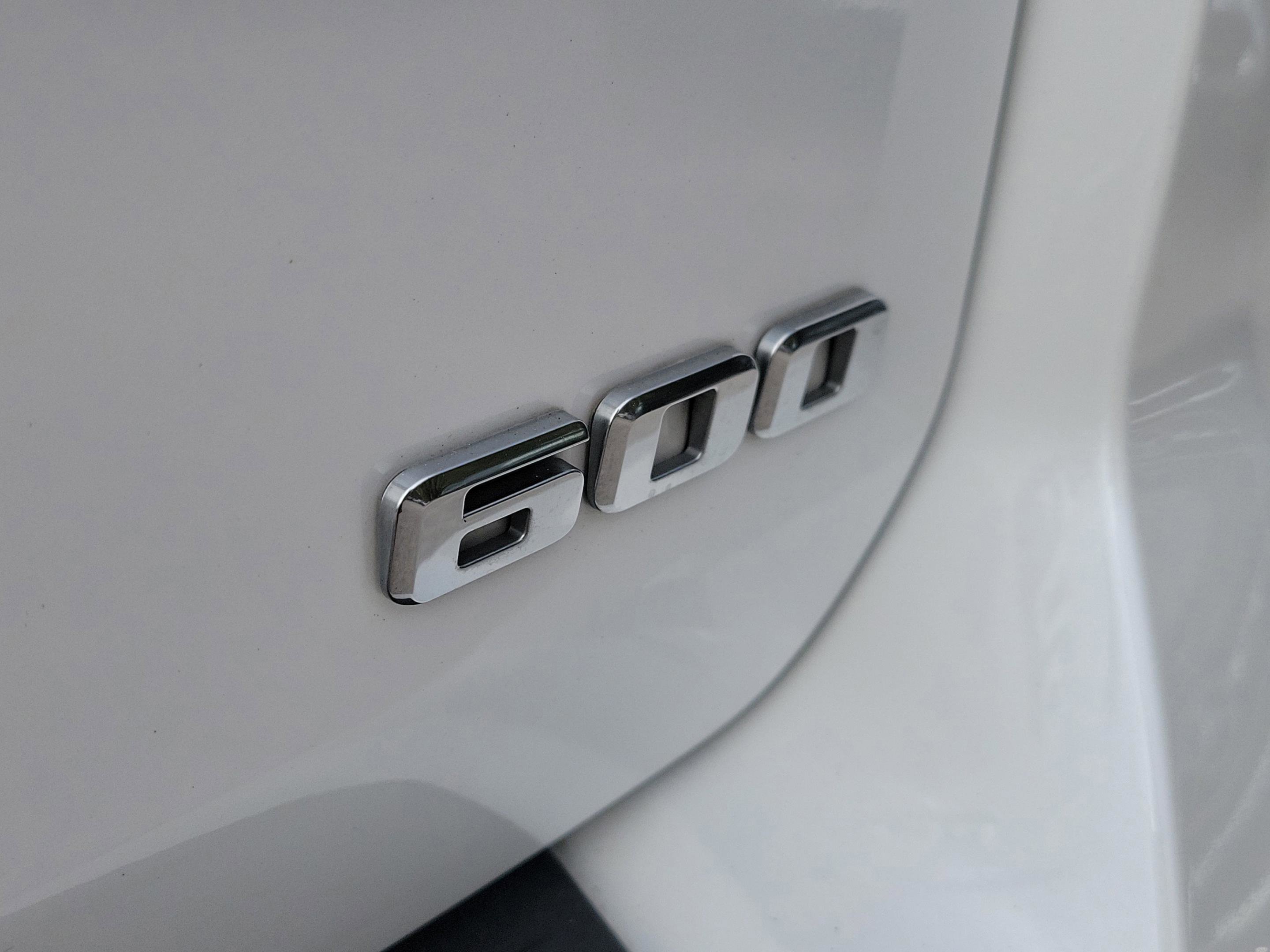 Used 2022 Cadillac Escalade Premium Luxury image 9