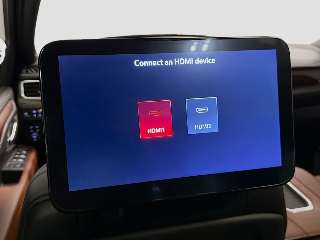 Used 2023 GMC Yukon Denali Ultimate AWD/4WD image 29