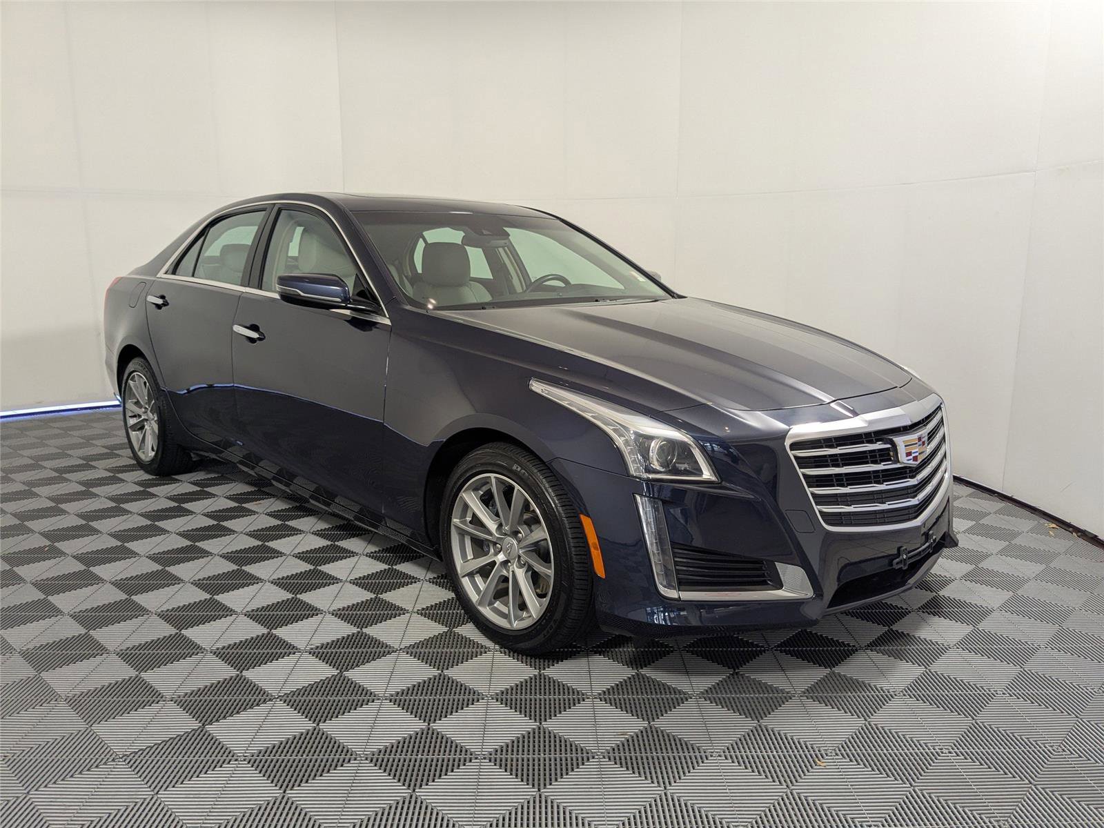 Used 2019 Cadillac CTS Luxury image 4
