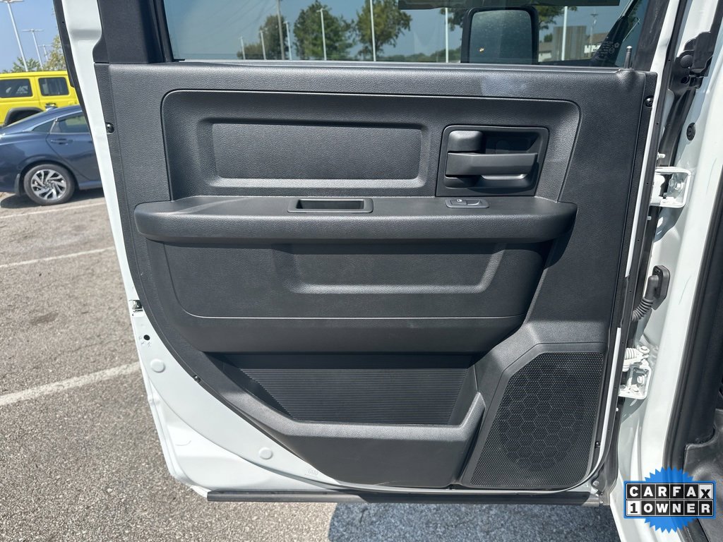 Used 2024 RAM 2500 Tradesman w/ Chrome Appearance Group image 41