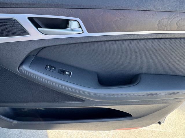 Used 2015 Hyundai Genesis 3.8 w/ Option Group 04 image 7