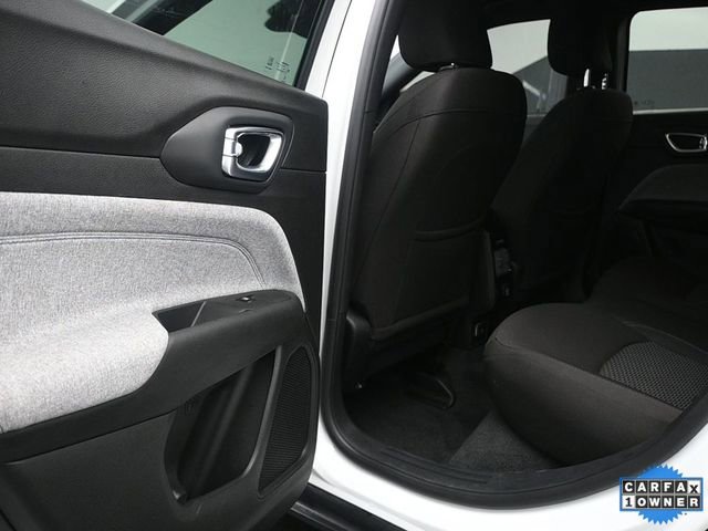 Used 2025 Jeep Compass Sport image 13