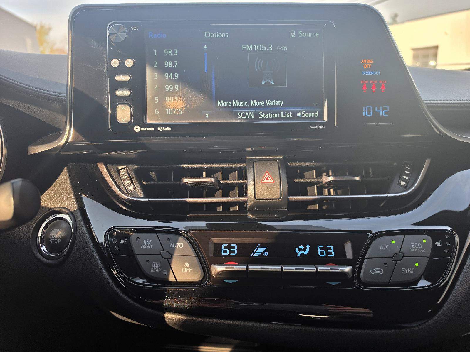 Used 2018 Toyota C-HR XLE FWD image 14
