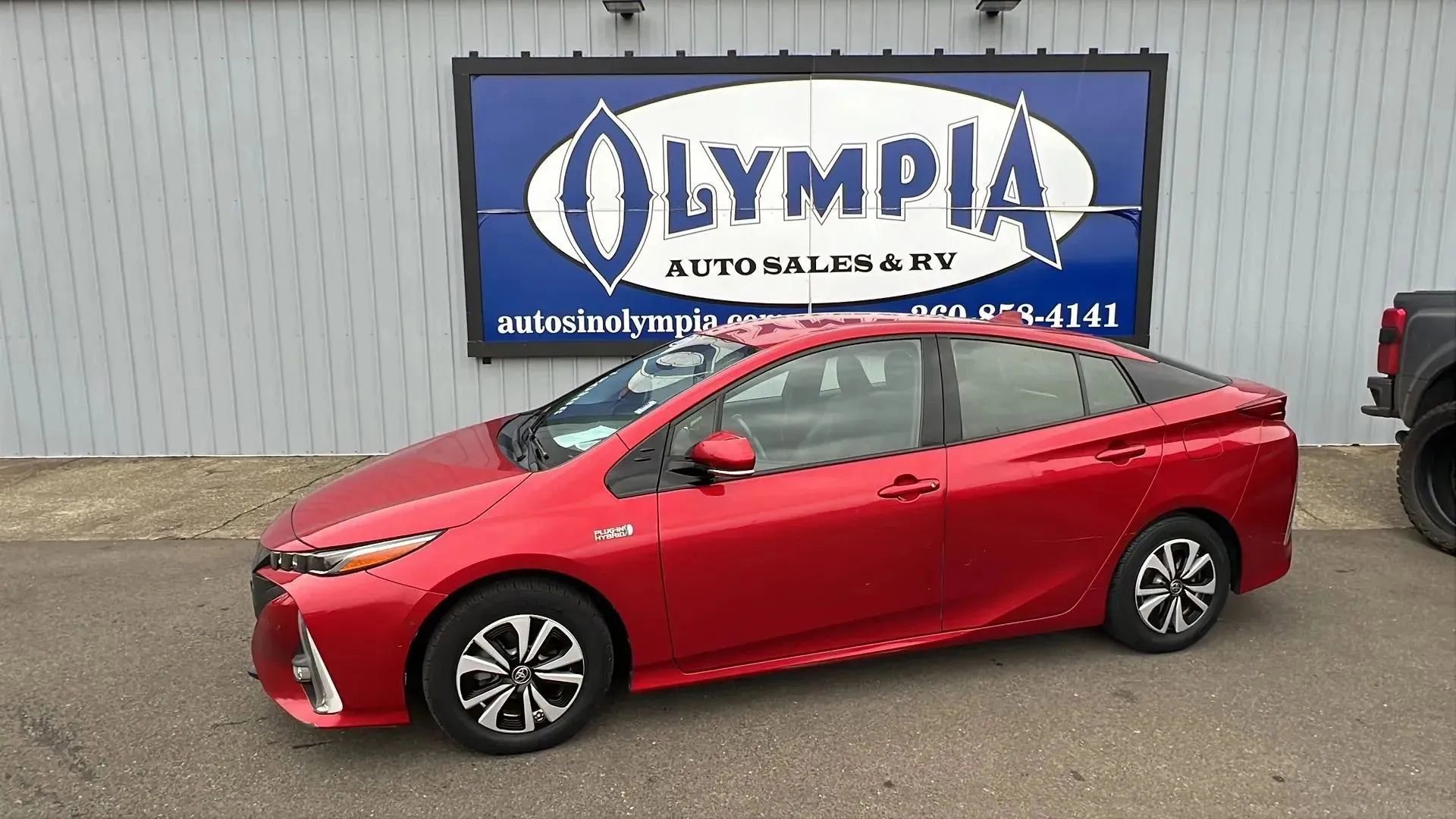 Used 2017 Toyota Prius Prime Advanced w/ Preferred Accessory Package image 1