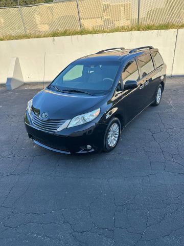 Used 2014 Toyota Sienna XLE