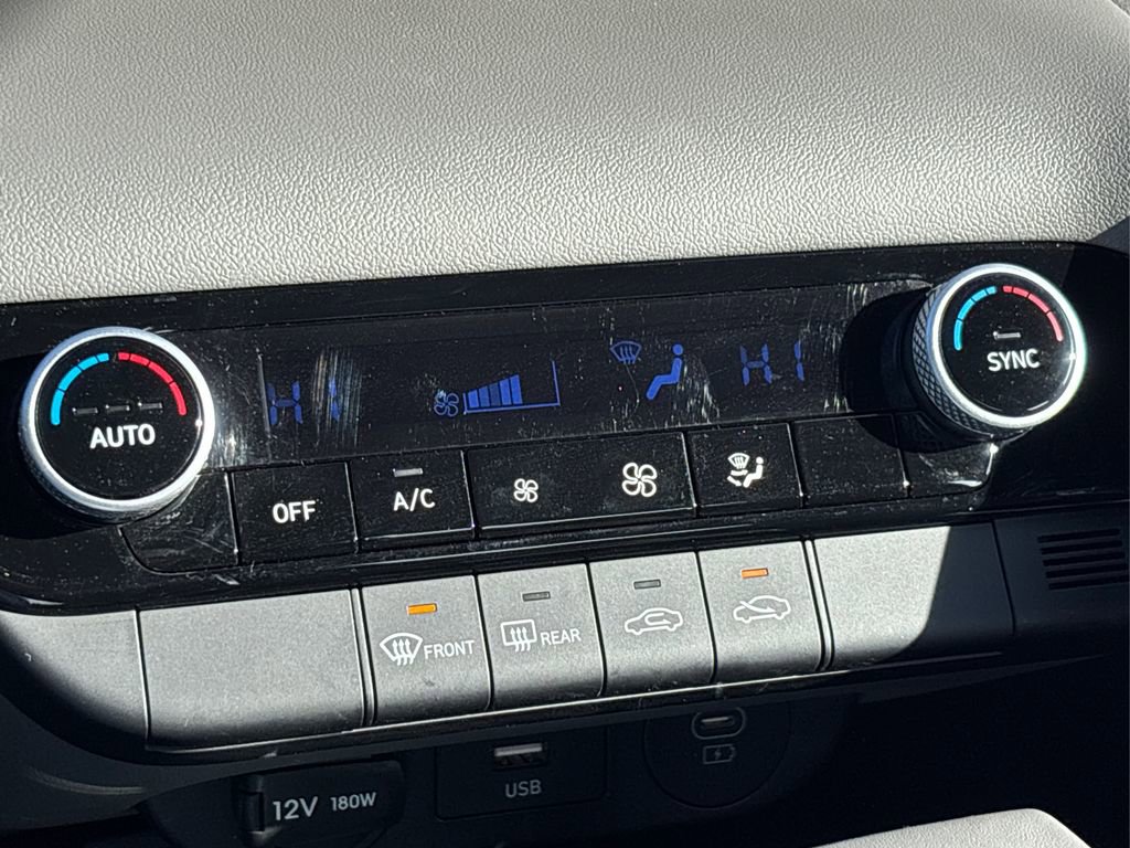 Certified 2025 Hyundai Elantra Sport image 26