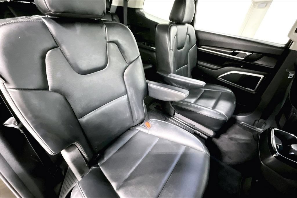 Used 2025 Kia Telluride S FWD image 33