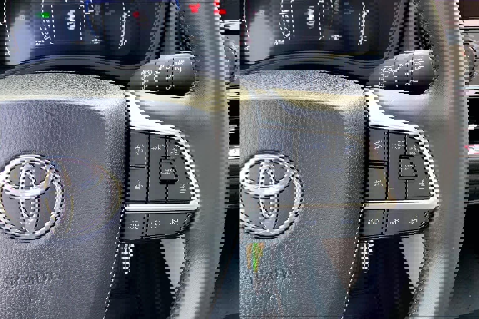 Used 2024 Toyota Grand Highlander XLE image 25