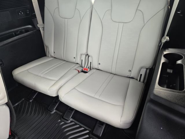 Used 2025 Kia Sorento EX image 29